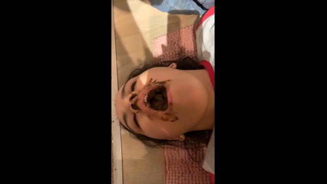Portapottyqueen – A day as a human toilet