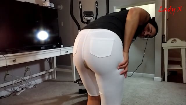 LadyX – Accident on the Elliptical