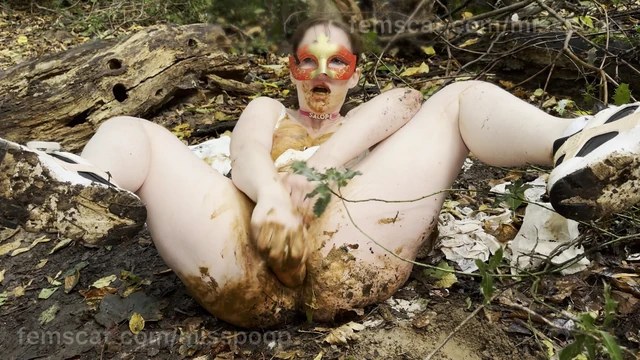 MissPoop – Fuck in the forest with a sausage