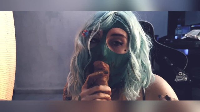 Scat Eat And Shit Sucking By Top Babe Betty- The Green Mask